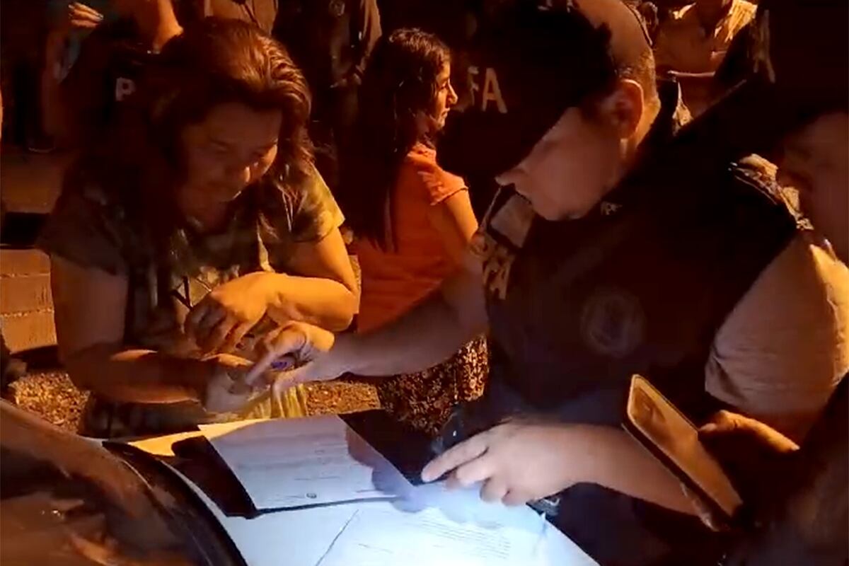 Clausuraron la casa del narco Fito Macías en Córdoba: investigan con qué plata se compró