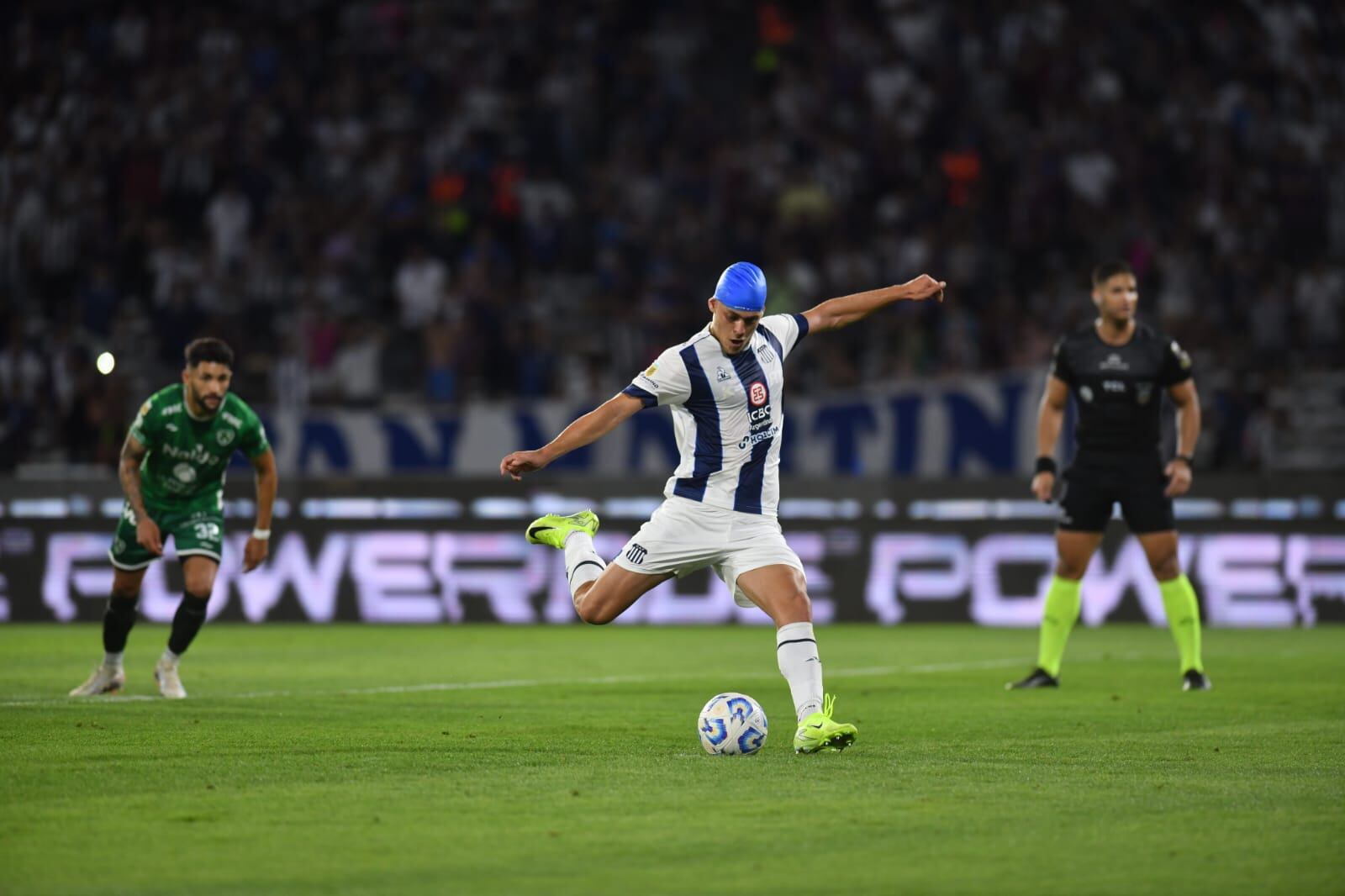 Federico Girotti, autor del 2-0 de Talleres a Sarmiento. (Facundo Luque / La Voz)