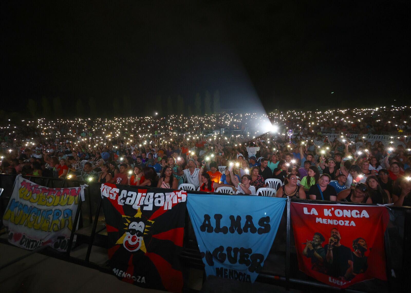 El Teatro Griego Maipú debutó con una fiesta multitudinaria.