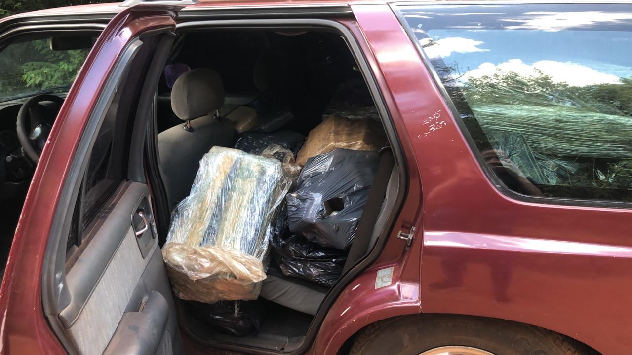 Posadas: Gendarmería secuestró una camioneta abandonada con 600 kilos de marihuana