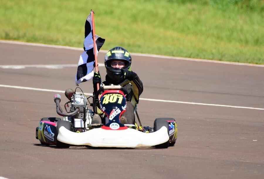 Regresó el Campeonato Misionero de Karting en Pista a Oberá