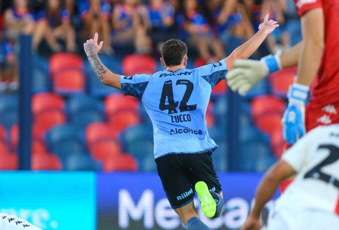 Jeremías Lucco celebra el gol para Belgrano ante Tigre. (Belgrano).