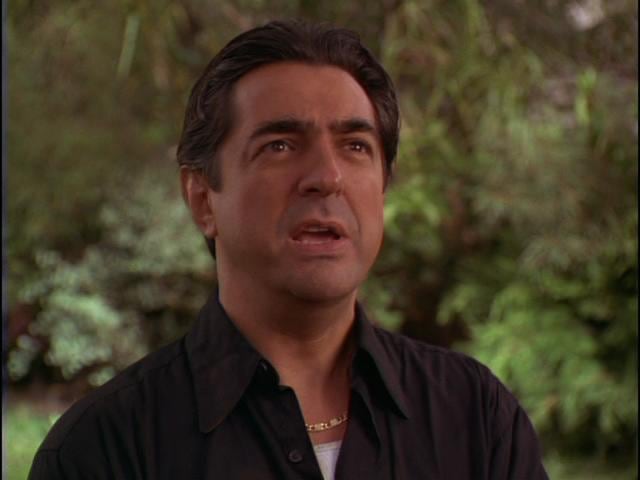 Joe Mantegna en la película "Bebé Suelto"