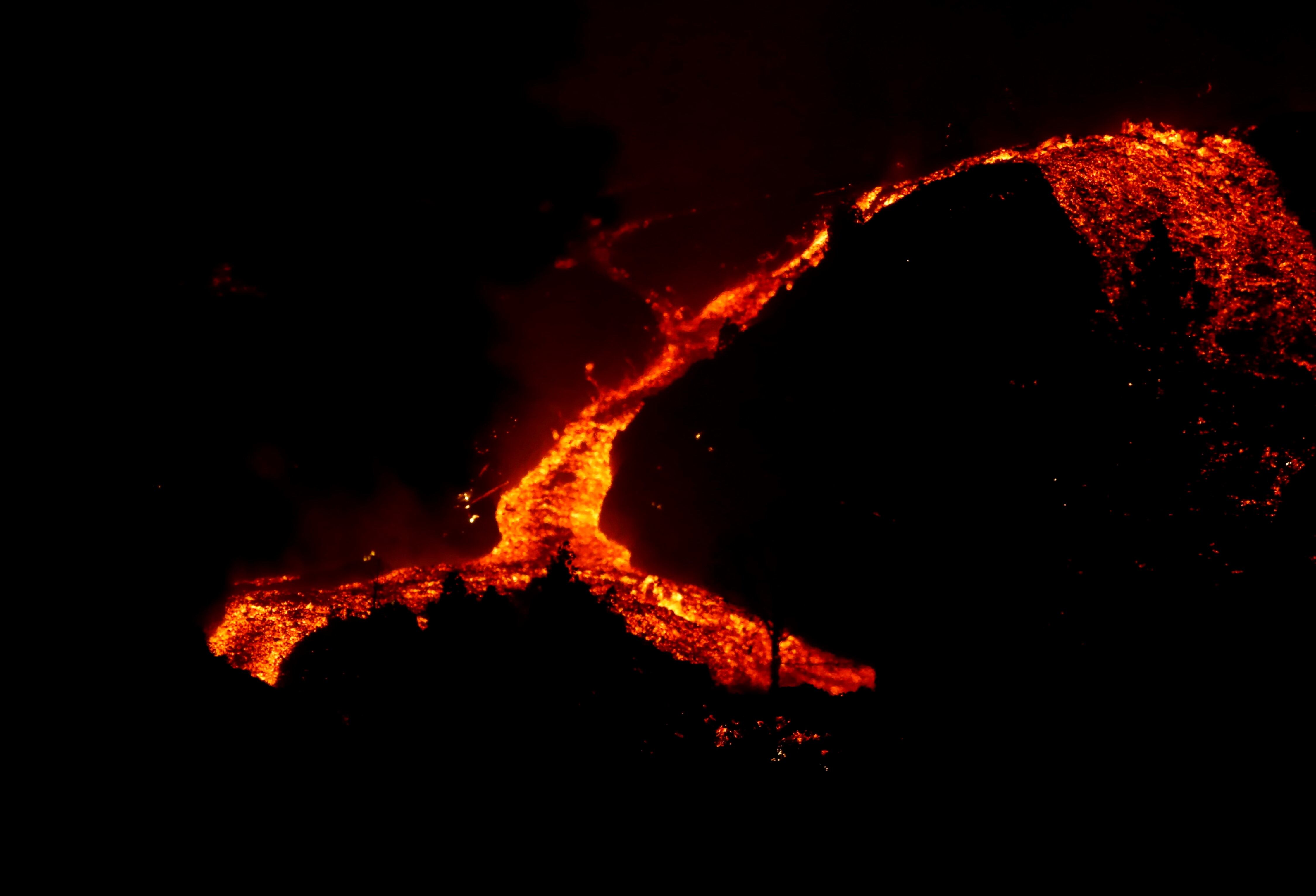 La erupción del volcán Cumbre Vieja dejó más de cinco mil vecinos evacuados.