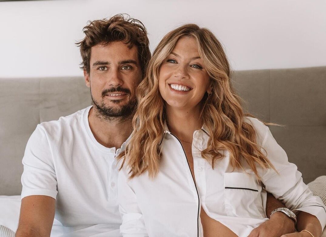 Stephanie Demner y Guido Pella compartieron fotos del rostro de su hija Ari