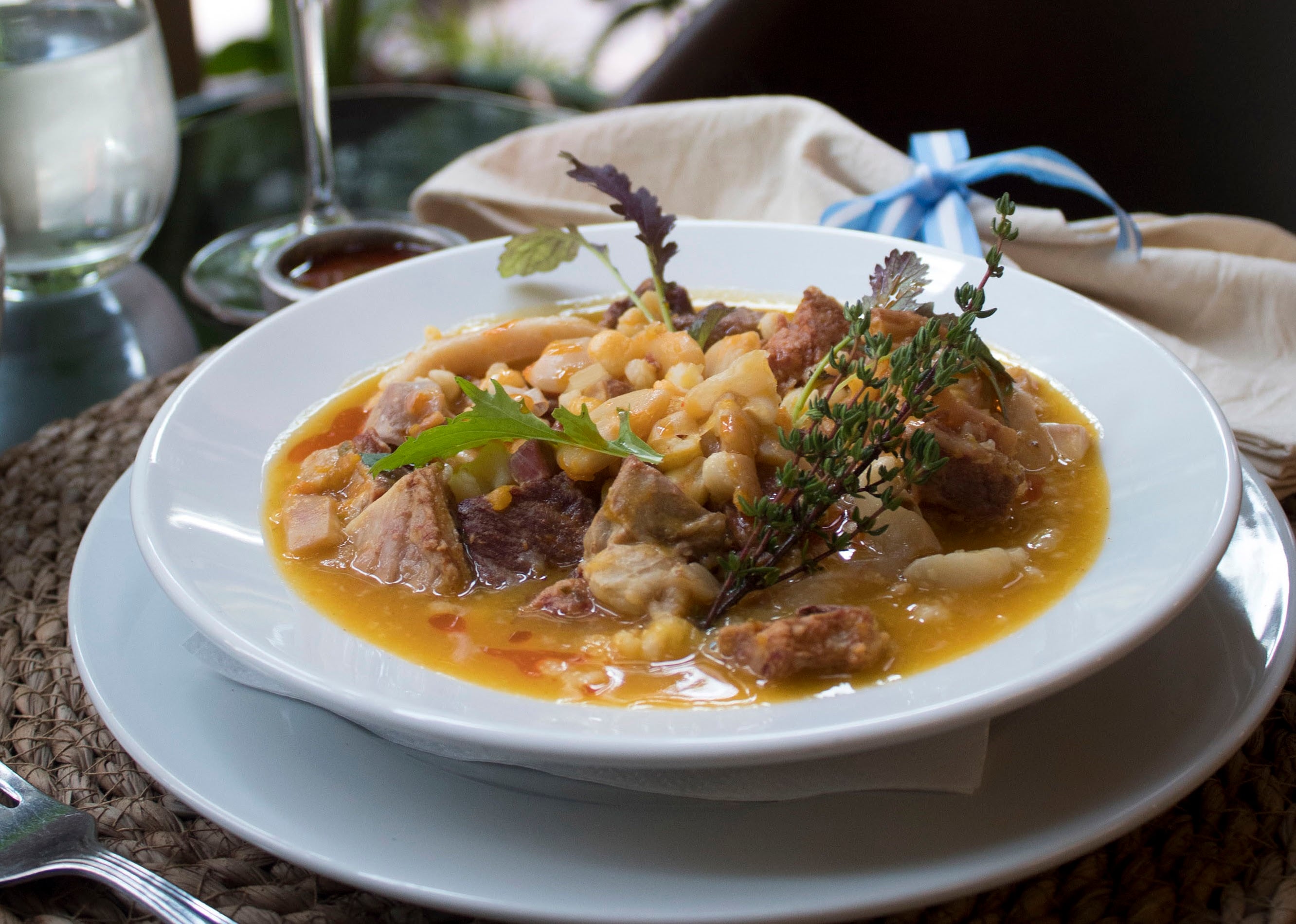 Dónde comer los mejores platos patrios este 25 de mayo en Buenos Aires