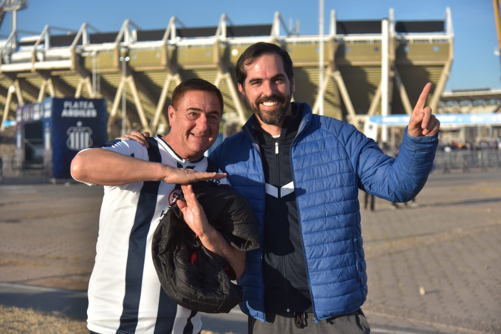 La cancha de Córdoba es el centro de los equipos cordobeses, Talleres y Belgrano. 