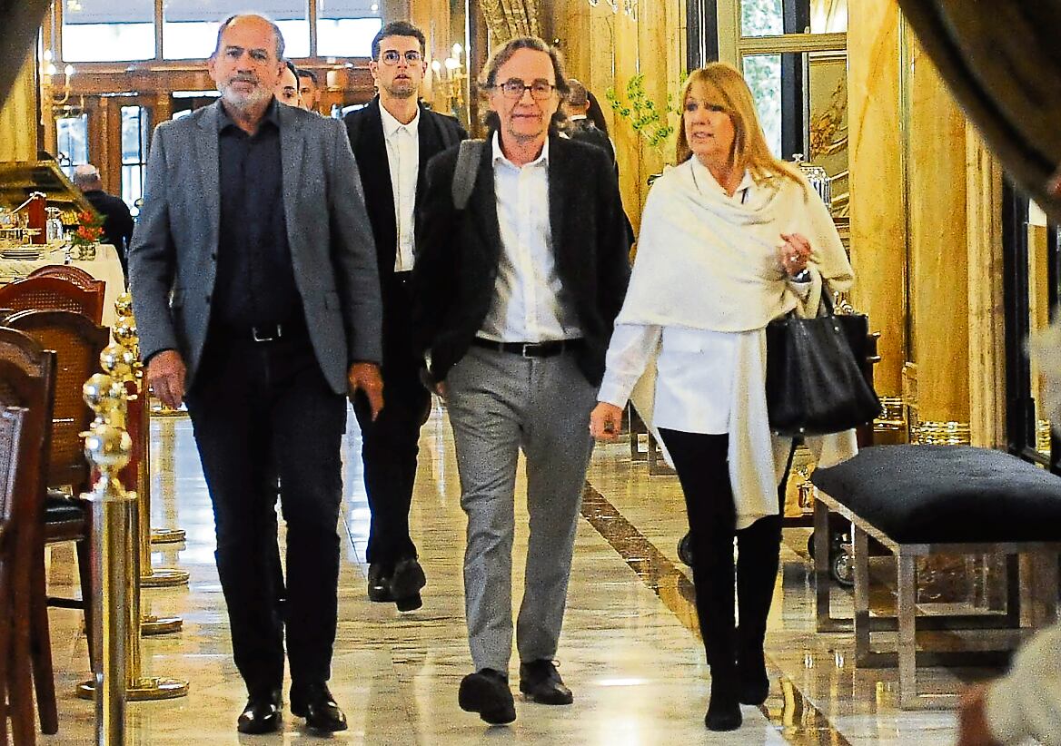 Juntos. Osvaldo Giordano es el titular de la Anses. Su pareja, la diputada Alejandra Torres, hizo objeciones a la “ley ómnibus”. (La voz / archivo)