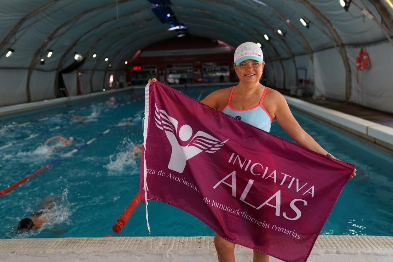 Anila Rindlisbacher, la correntina que se entrena para nadar a larga distancia en aguas abiertas.