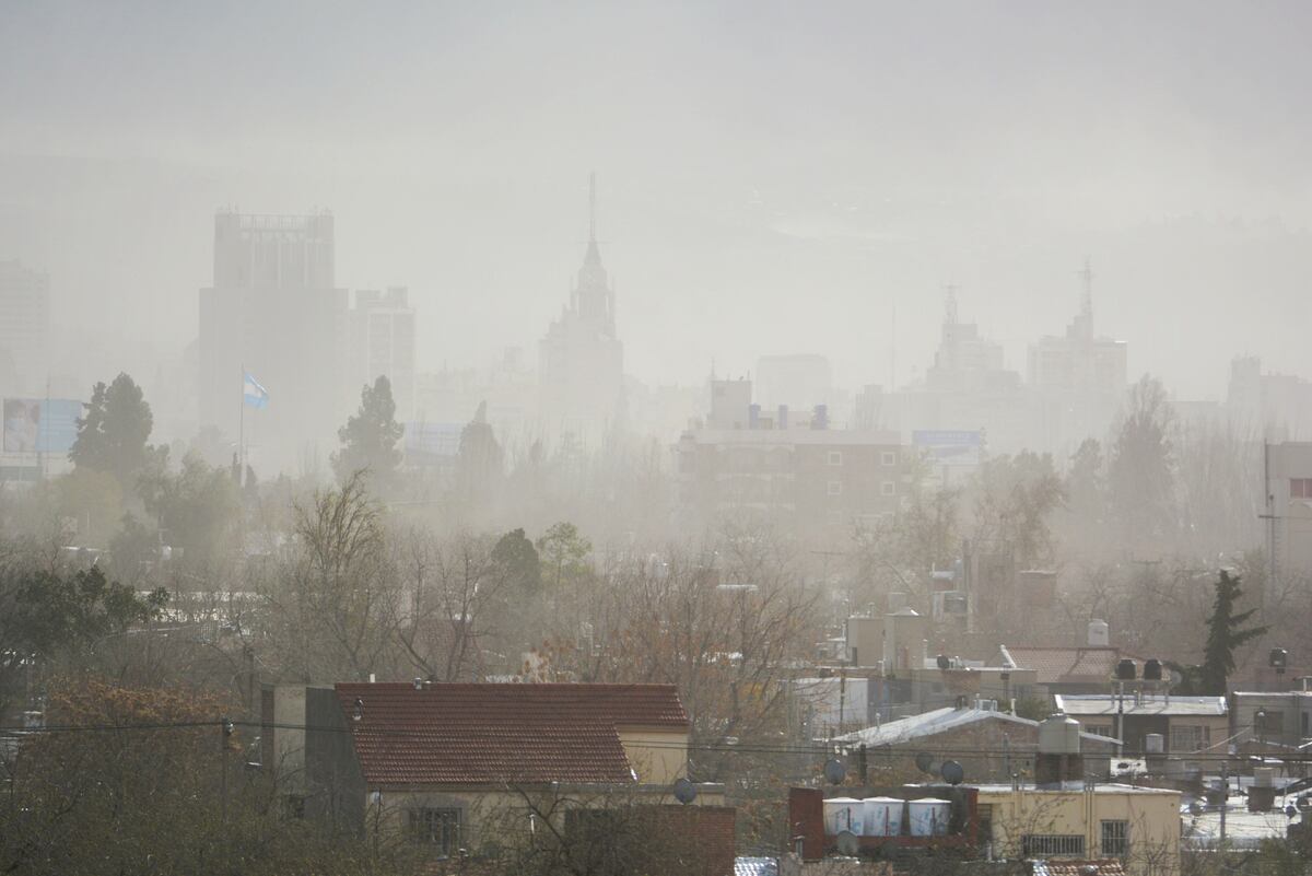 El clima en Mendoza: se espera un sábado caluroso y el Zonda bajaría al llano por la tarde