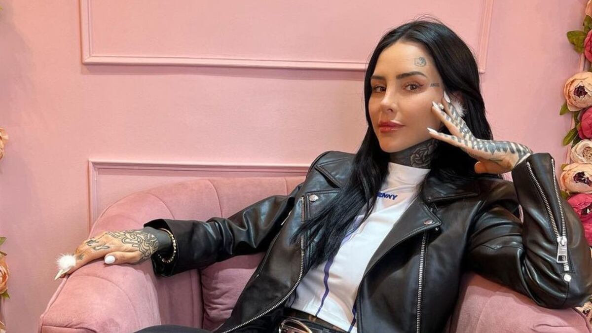 Cande Tinelli reveló su nuevo cambio de look: Raíces color rojo fuego