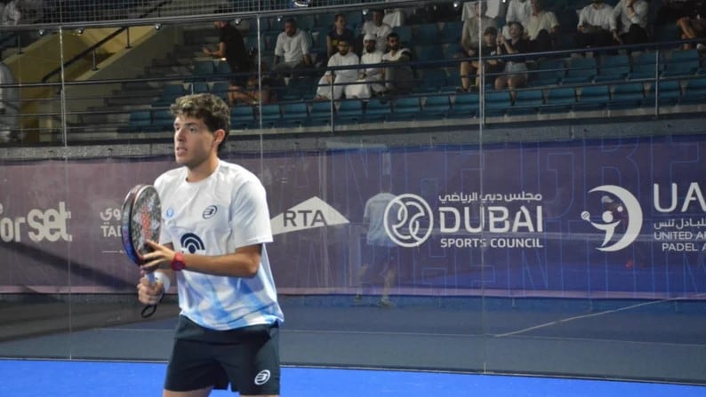 Agustín Tapia en el Mundial de Pádel de Dubai.