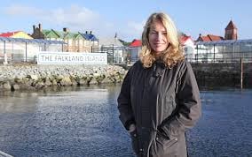 MLA Teslyn Barkman, presidenta de la Asamblea Legislativa en Malvinas.