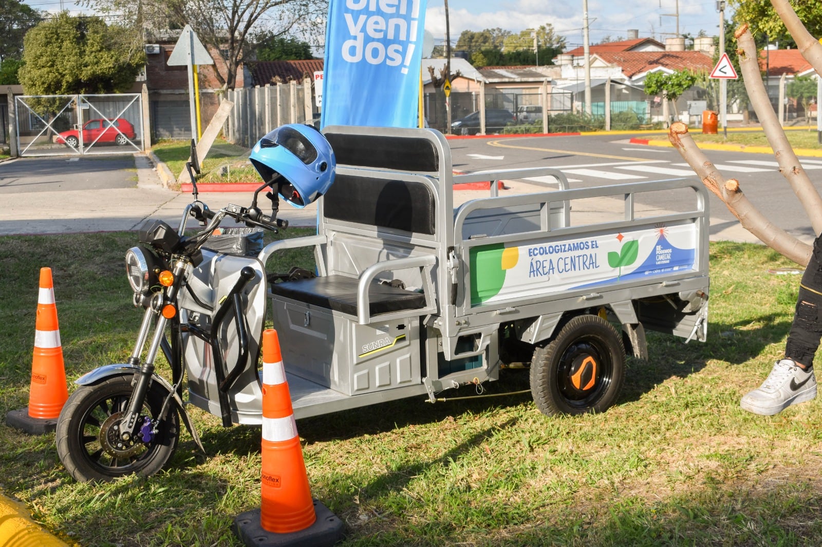 Se entregaron 91 licencias de conducir de motovehículos a recuperadores urbanos de la ciudad de Córdoba. Foto Municipalidad de Córdoba