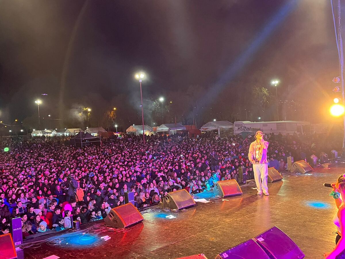 Más de 50 mil personas en Carlos Paz festejan la primavera en la fiesta más convocante del país