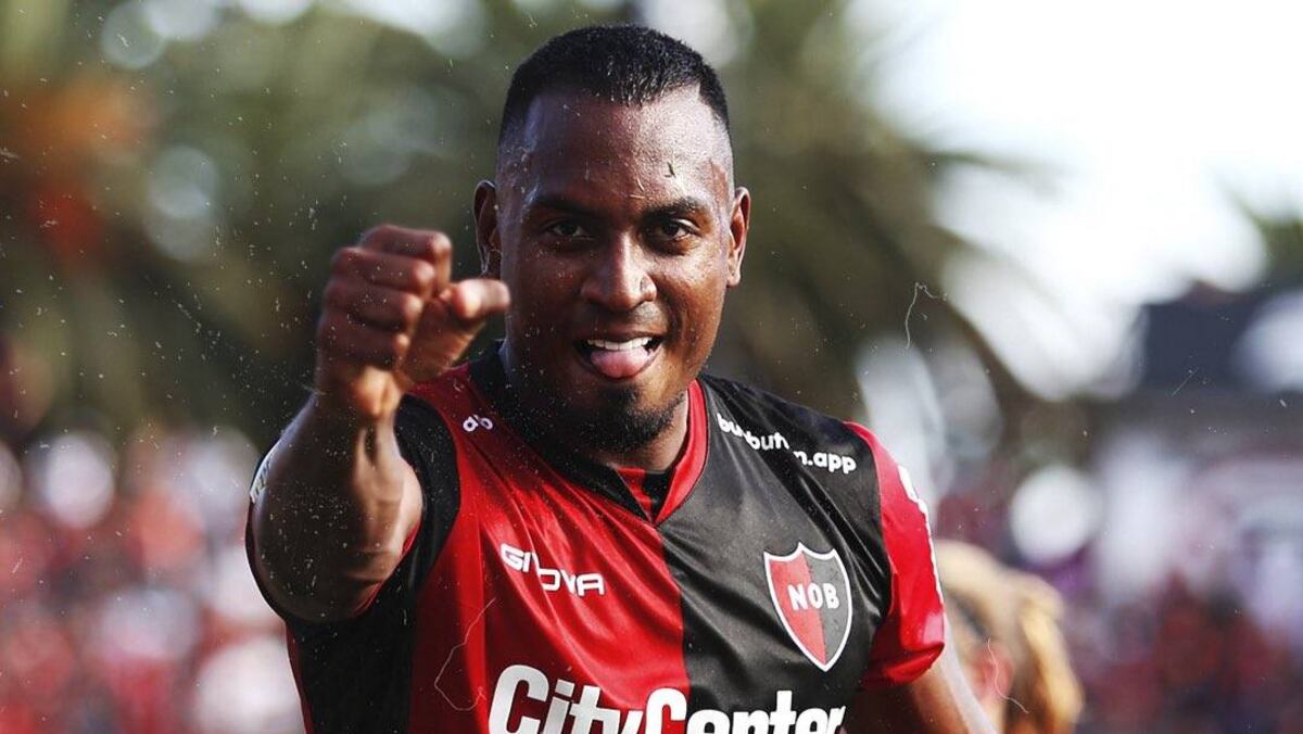 Tras el triunfo ante Talleres, Willer Ditta festejó como Kiko de Zona Sur