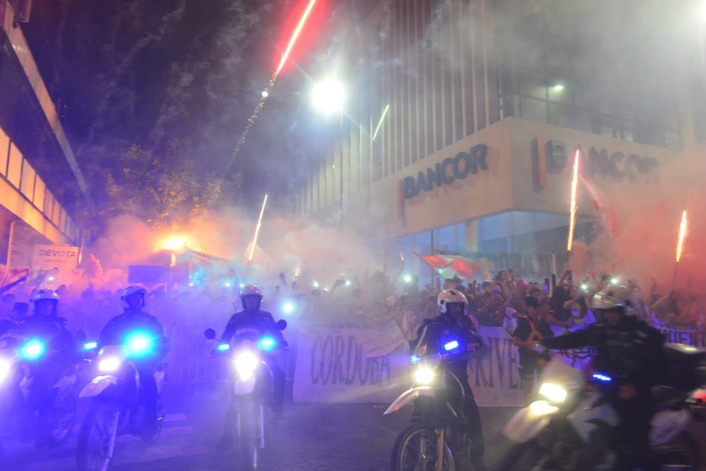 Hinchada de River en la previa del partido River - Belgrano