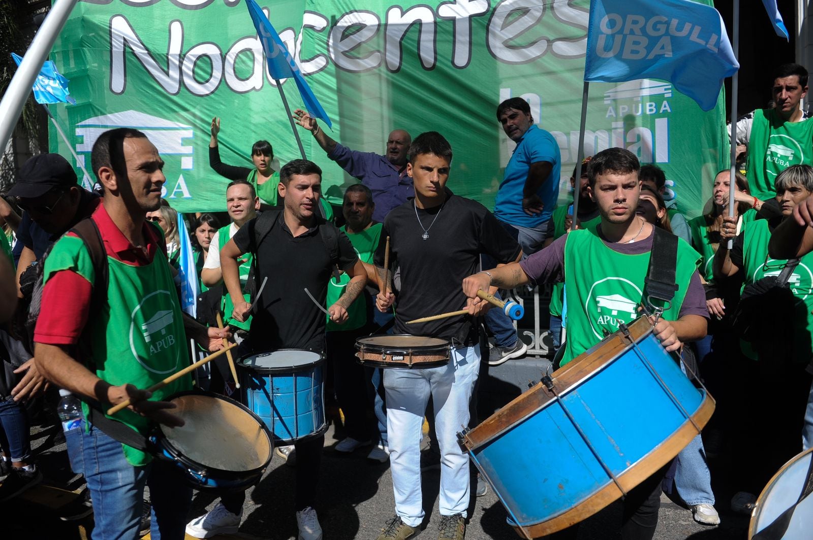 Marcha universitaria por la educación pública en la Ciudad de Buenos Aires. (Federico López Claro/Clarin)