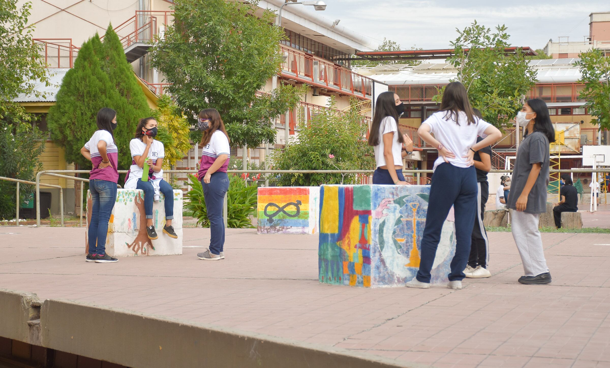 Las escuelas de la UNCuyo vuelven a la presencialidad. 