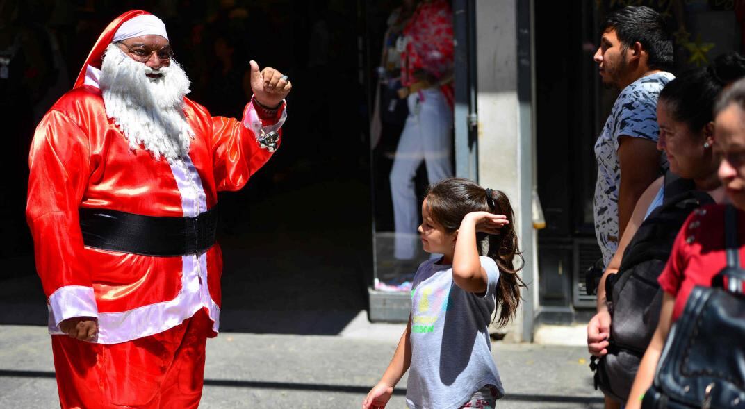 Papá Noel llega antes de la Navidad a Córdoba.