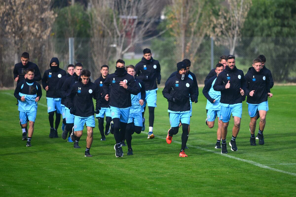 Belgrano presentó su nueva camiseta: cómo es y cuánto sale la casaca del Pirata