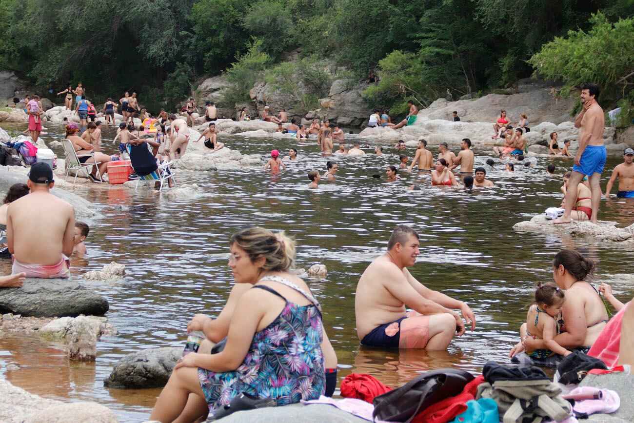 El balneario El Fantasio de Carlos Paz se colmó de gente. (La Voz)