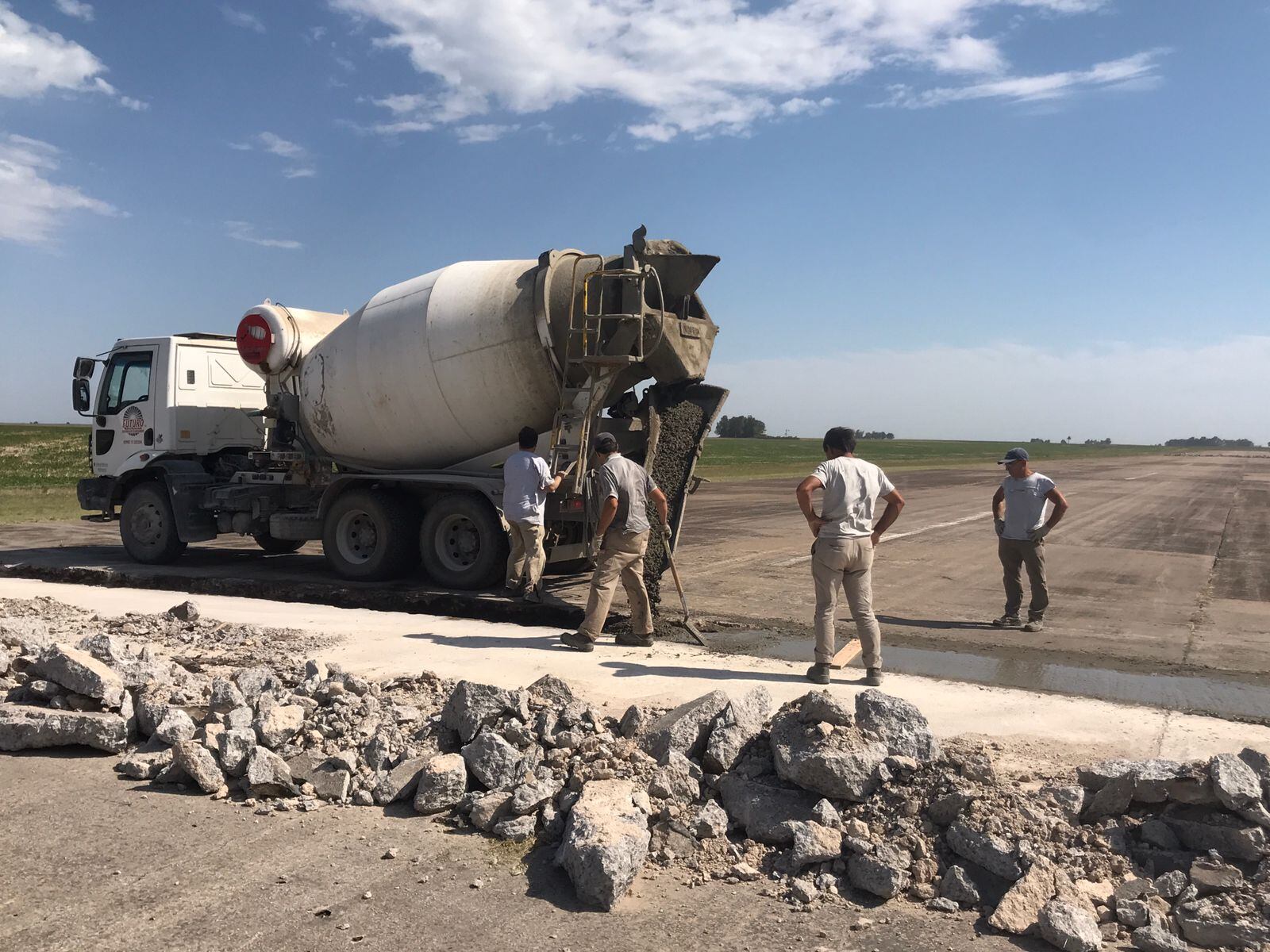 Reparan pista en el Aeródromo Municipal de Tres Arroyos