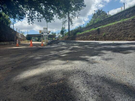 Realizan obras de asfaltado en Alba Posse.