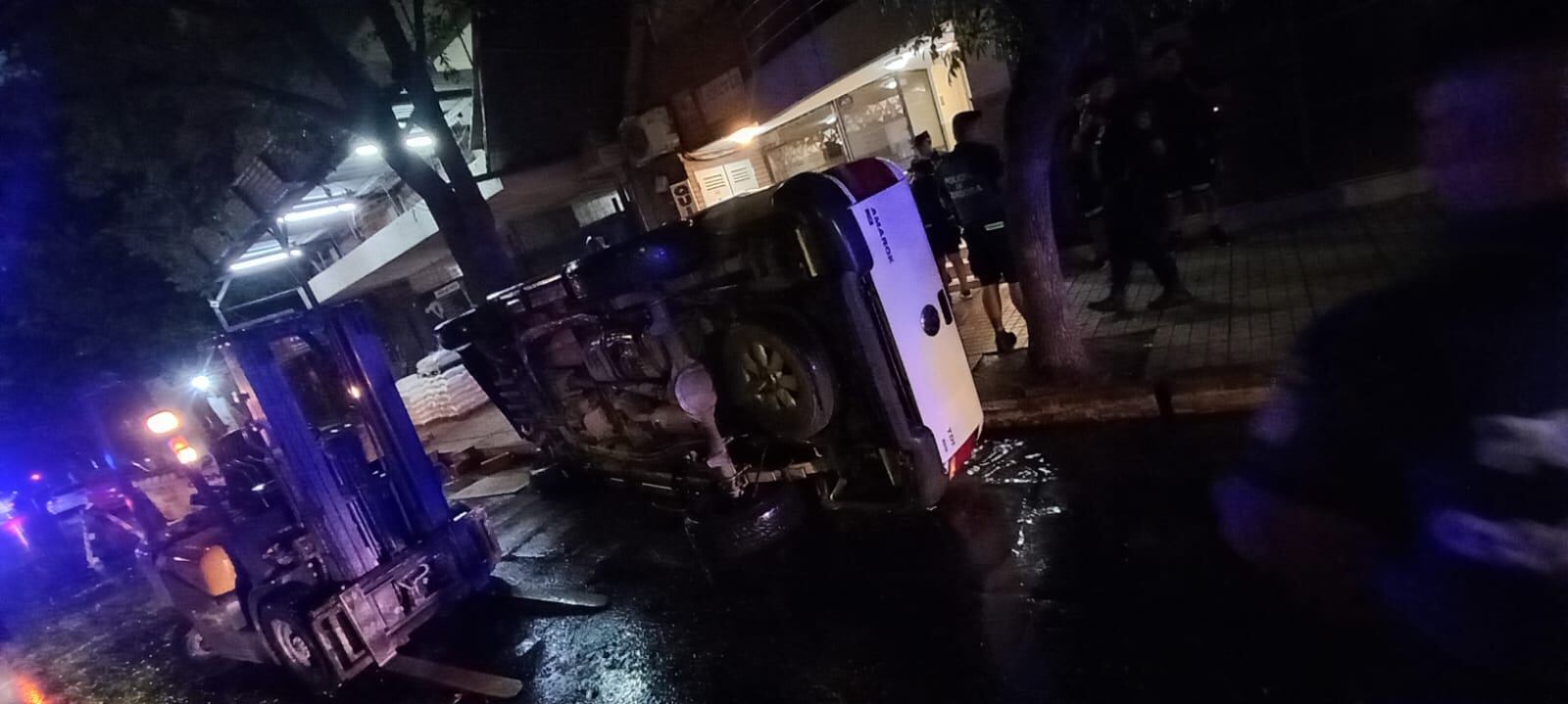 El siniestro vial en boulevard Arturo Illia al 536, barrio Nueva Córdoba.