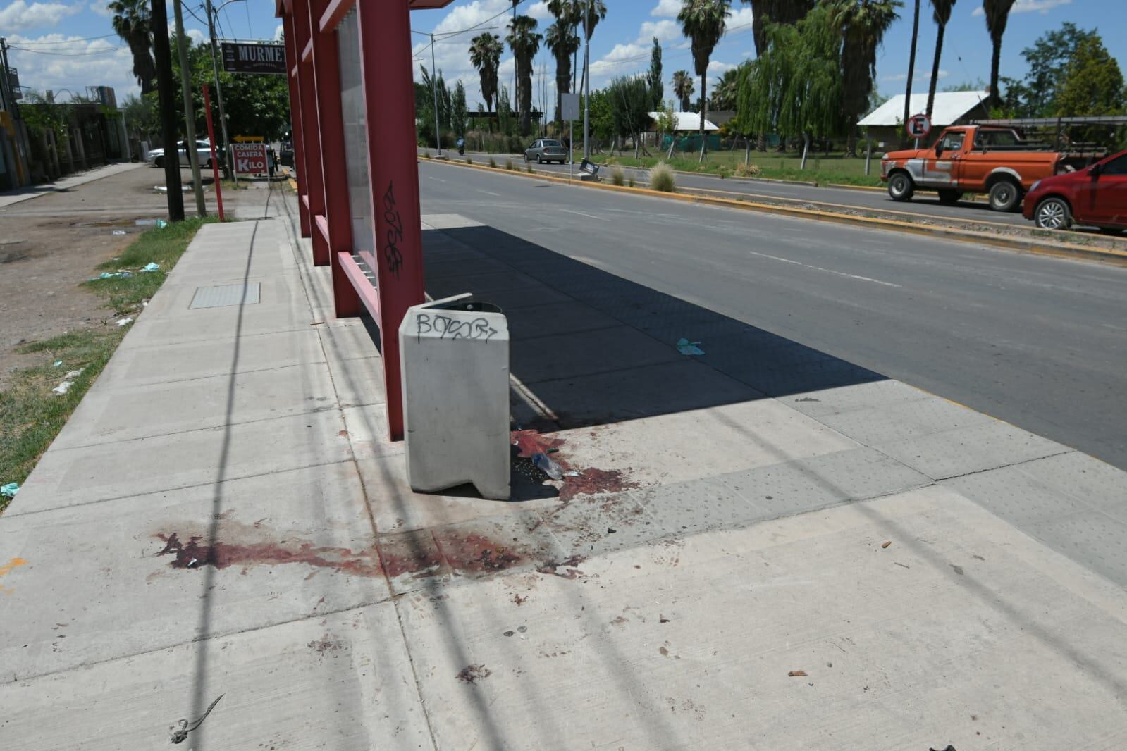 Un micro atropelló a una madre y a su pequeña hija en Guaymallén. Ignacio Blanco / Los Andes