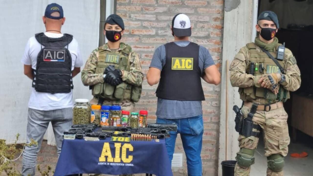 Secuestran un arsenal de una vivienda