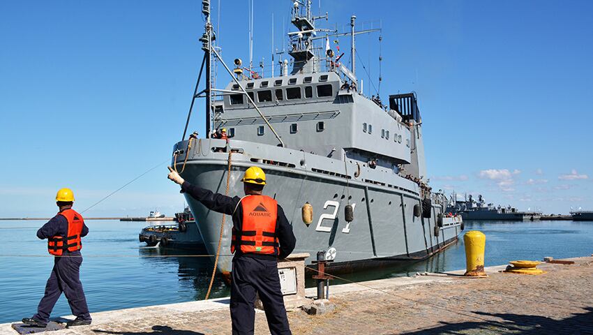 El aviso ARA “Puerto Argentino” arribó a Puerto Belgrano