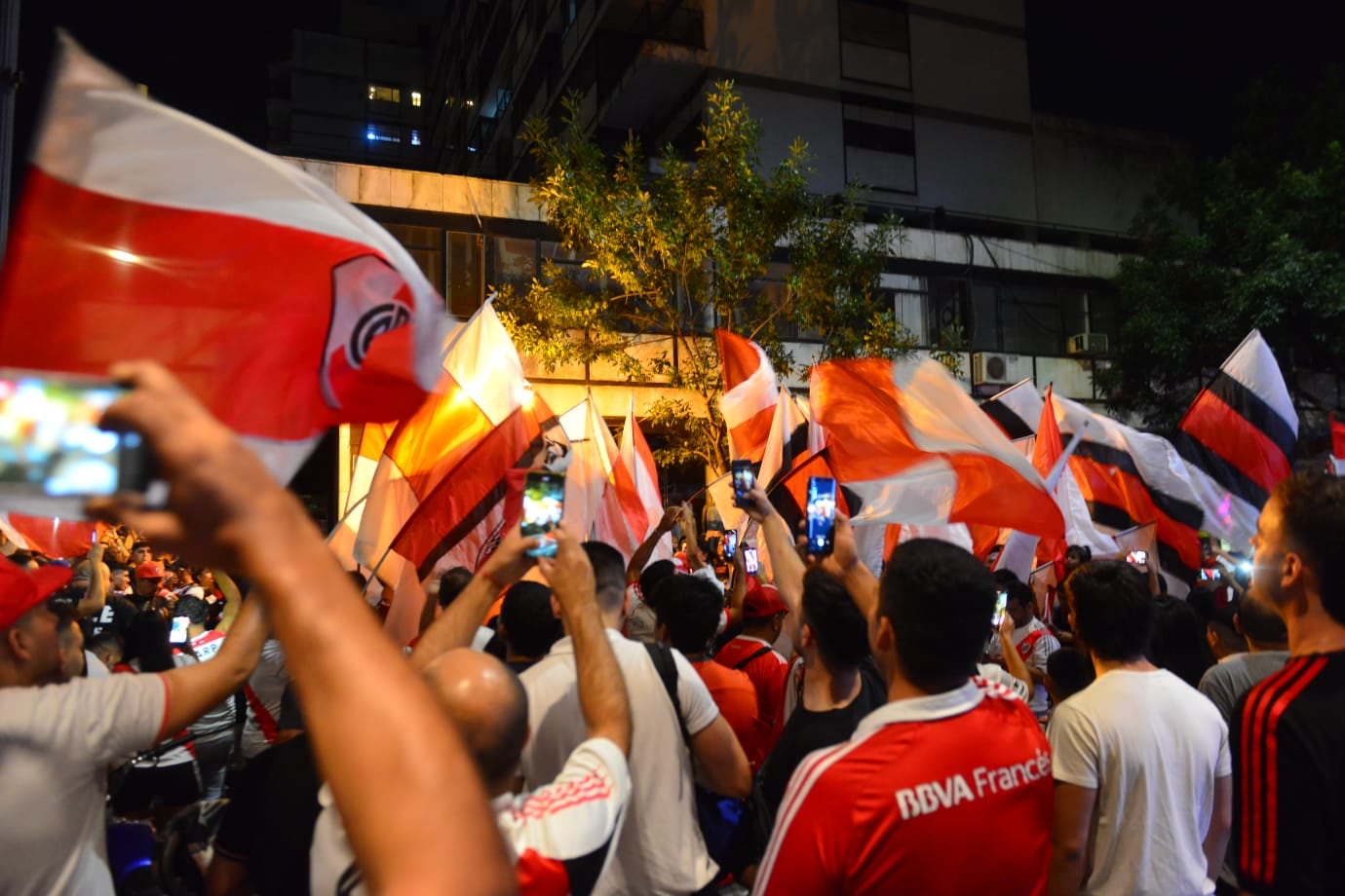 Hinchada de River en la previa del partido River - Belgrano