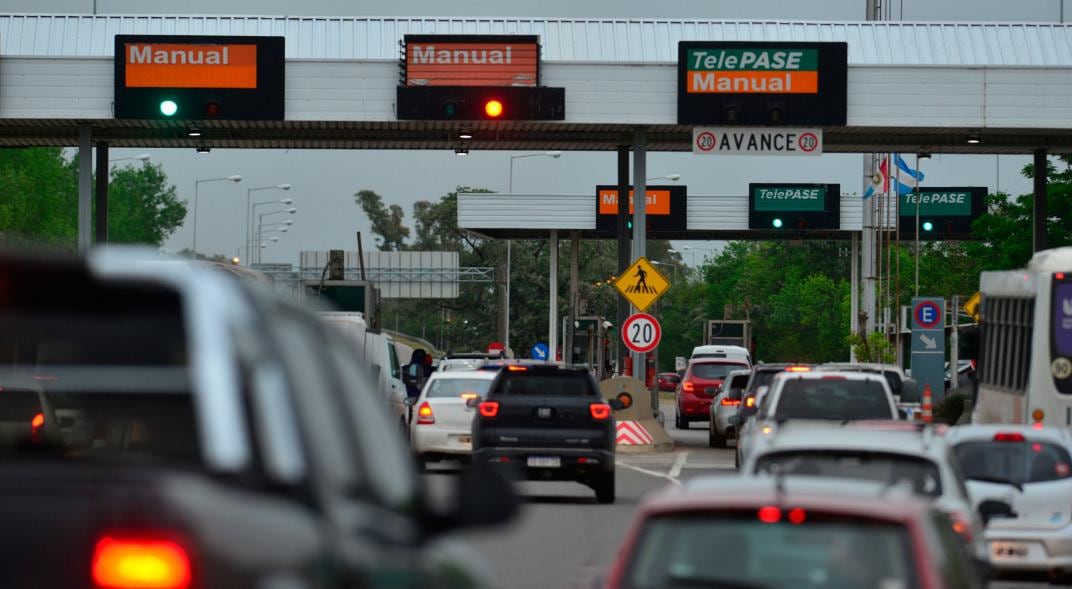 Los adheridos con autos eléctricos pueden no pagar más peaje. (José Hernández / Archivo)