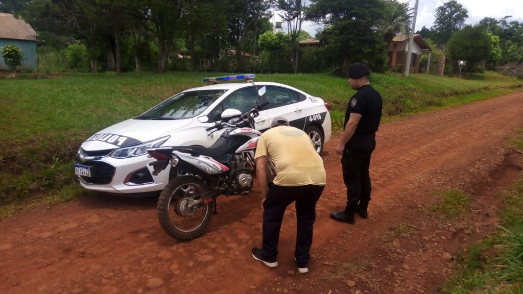 Montecarlo: recuperan una motocicleta que había sido robada.