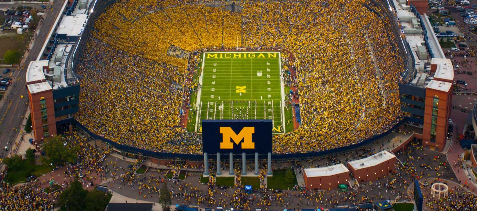 El Michigan Stadium se dedica principalmente al fútbol americano.