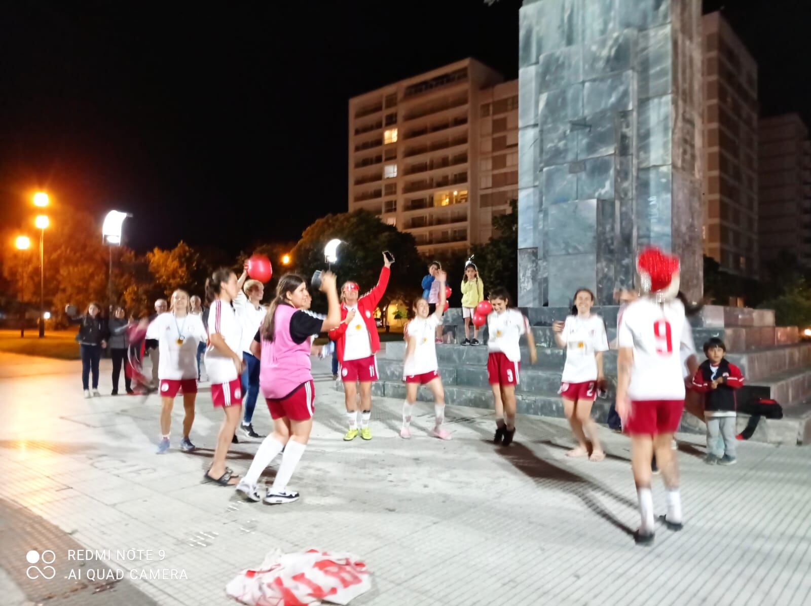 Huracán campeón del fútbol femenino tresarroyense (foto: Cecilia Cattanio)