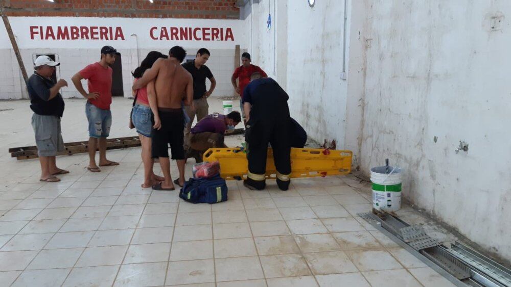 Un obrero cayó de una escalera en Puerto Iguazú.