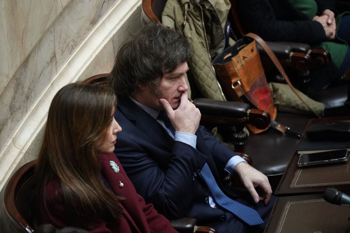 Massa y Milei confrontan desde el Congreso con diferentes agendas y dos sesiones por separado