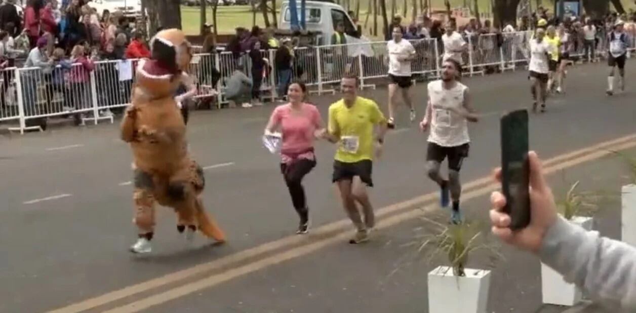 Dinosaurio de Maratón de Buenos Aires