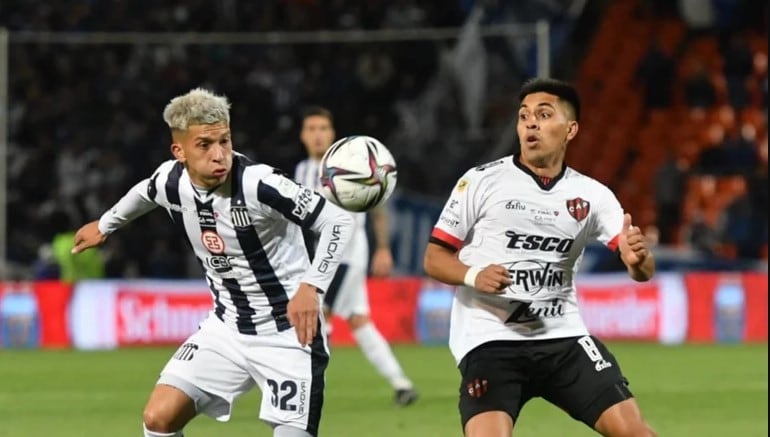 Jonás Acevedo, jugador de Concarán, San Luis, se consagró campeón con Patronato por la Copa Argentina