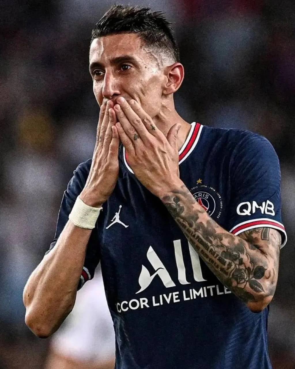 Ángel Di María se despidió de París Saint-Germain en medio de lágrimas tras varios años en el club (PSG).