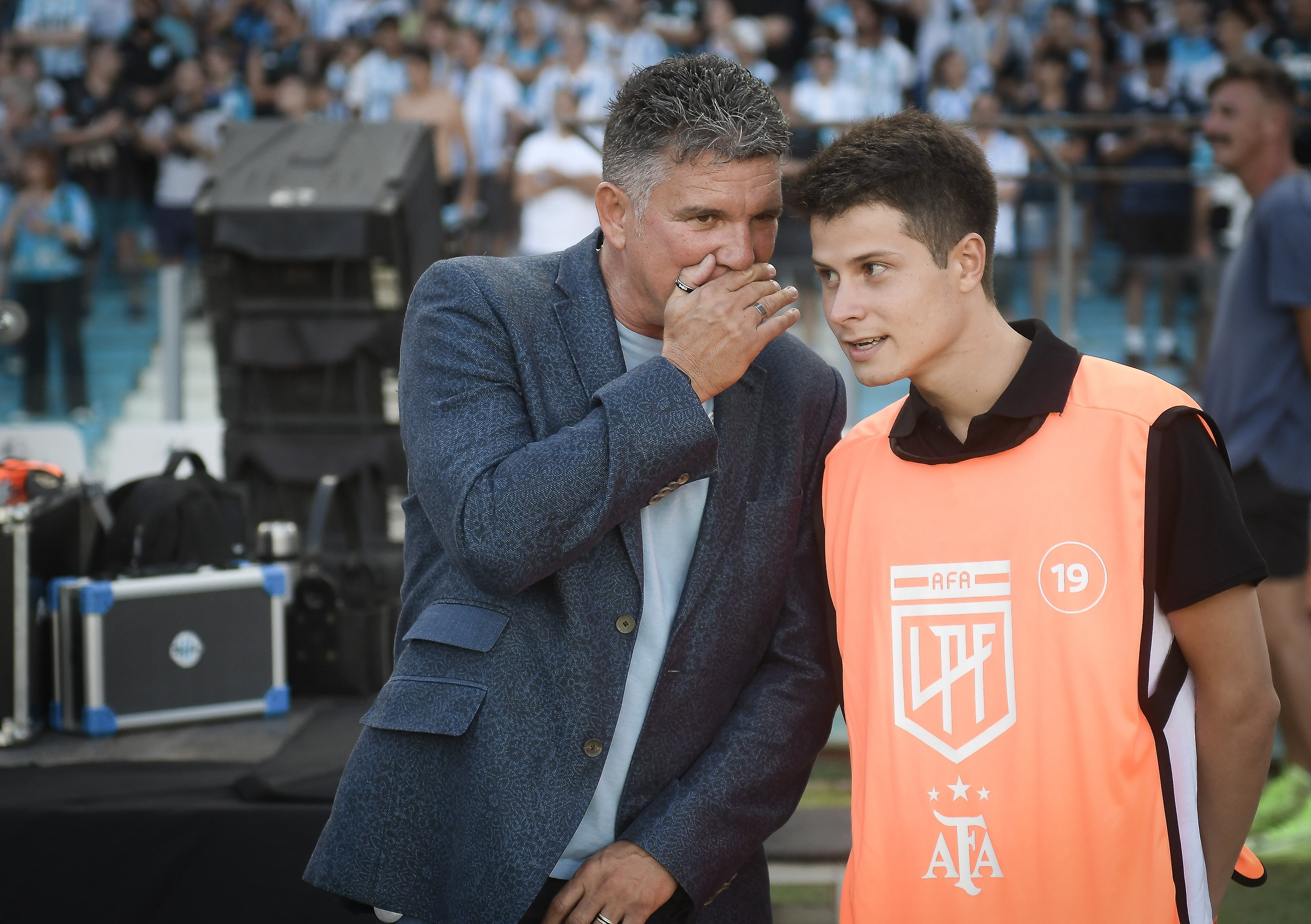 Luis Fabián Artime confirmó que Andrés Colorado, volante colombiano de 24 años, jugará en Belgrano (Foto Federico Lopez Claro).