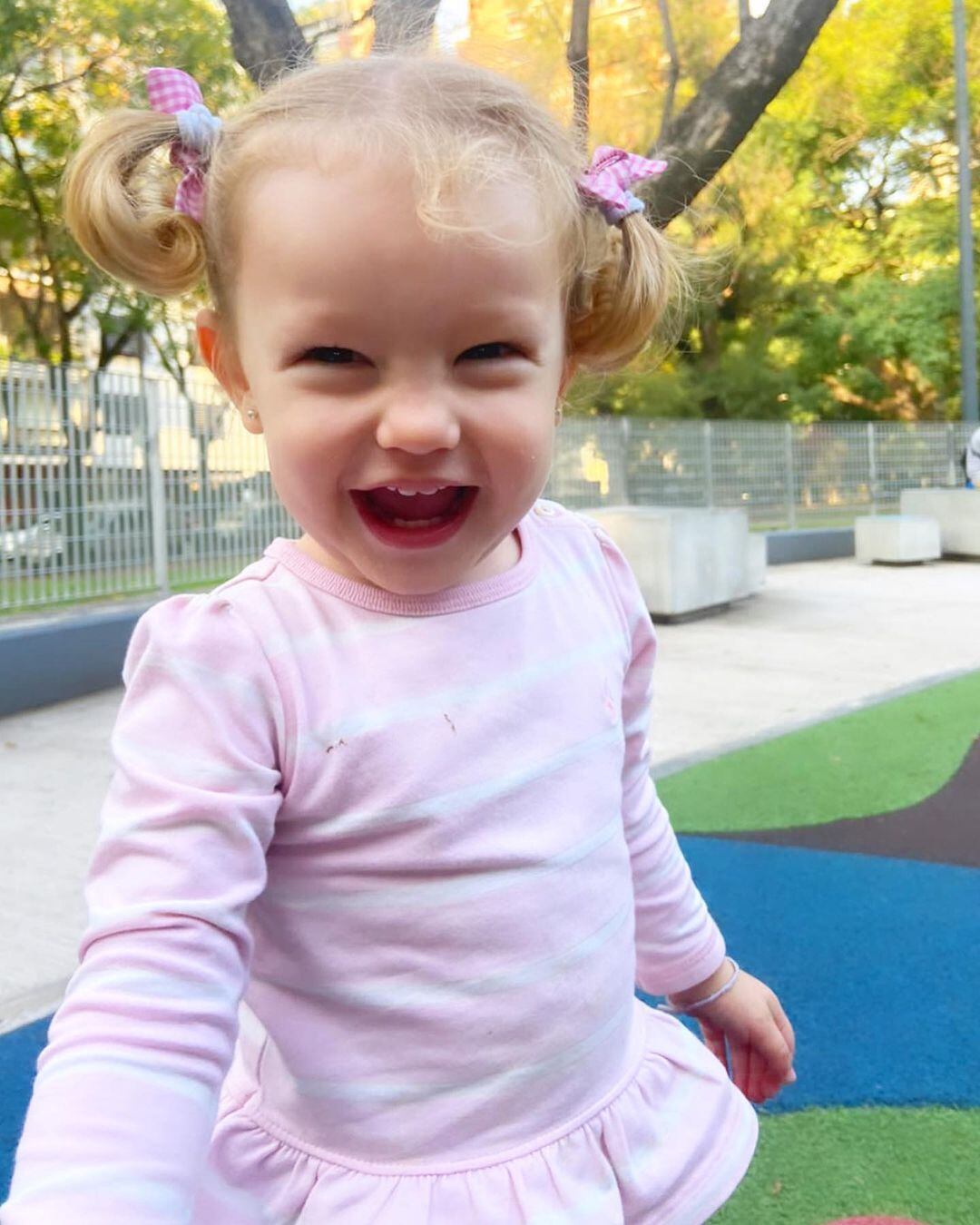 Pampita compartió fotos de Ana disfrutando de su tarde de juegos.