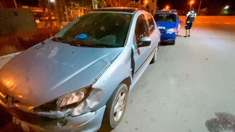 Auto. El Peugeot en el que se habría conducido el prófugo.