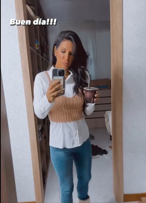 Silvina Escudero modeló con el look ultra trendy del otoño