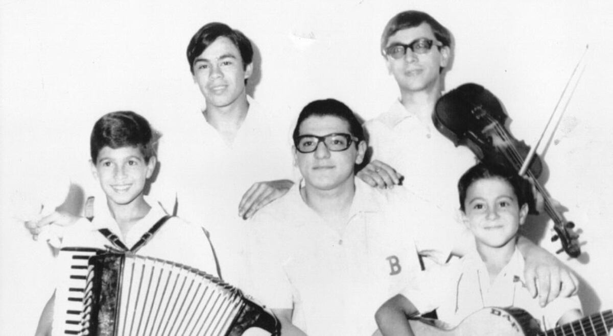 La Mona Jiménez pidió por la salud de su histórico acordeonista que contrajo coronavirus