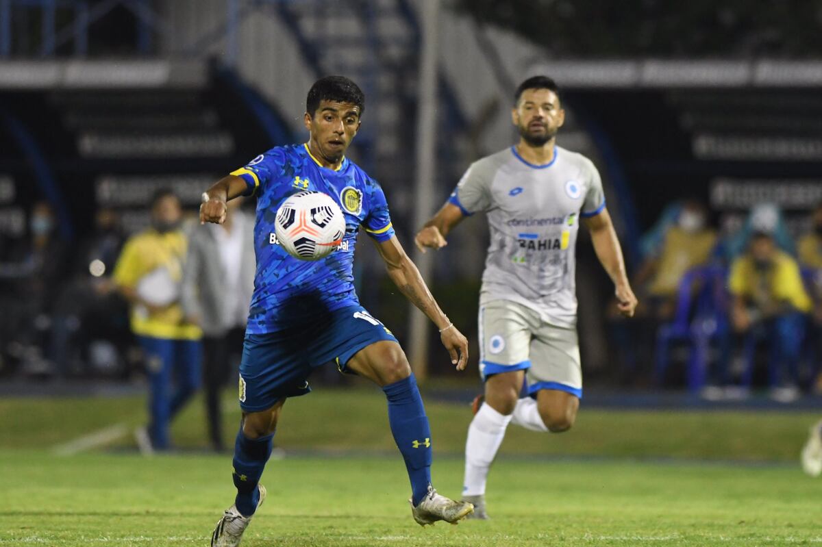 Central cayó 1 a 0 ante 12 de Octubre en su debut en la Copa Sudamericana
