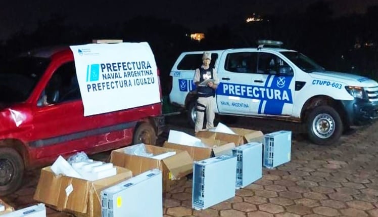 Incautan mercadería de contrabando en Puerto Iguazú.