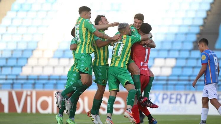 Martín Palermo quiere meter a Aldosivi en cuartos de final.